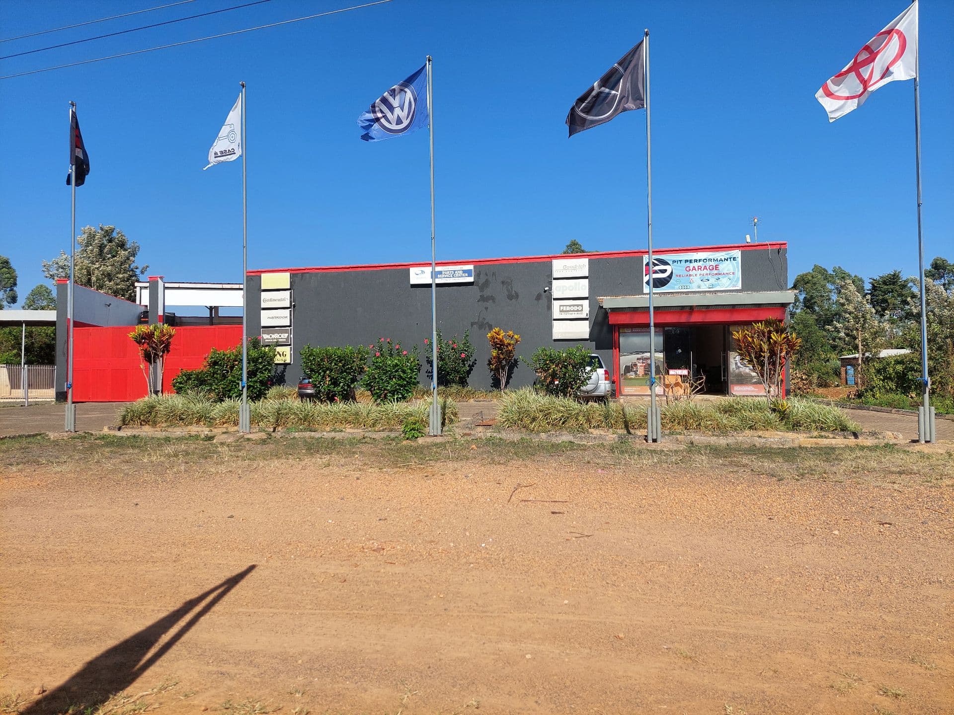 Pit Performante automotive service garage